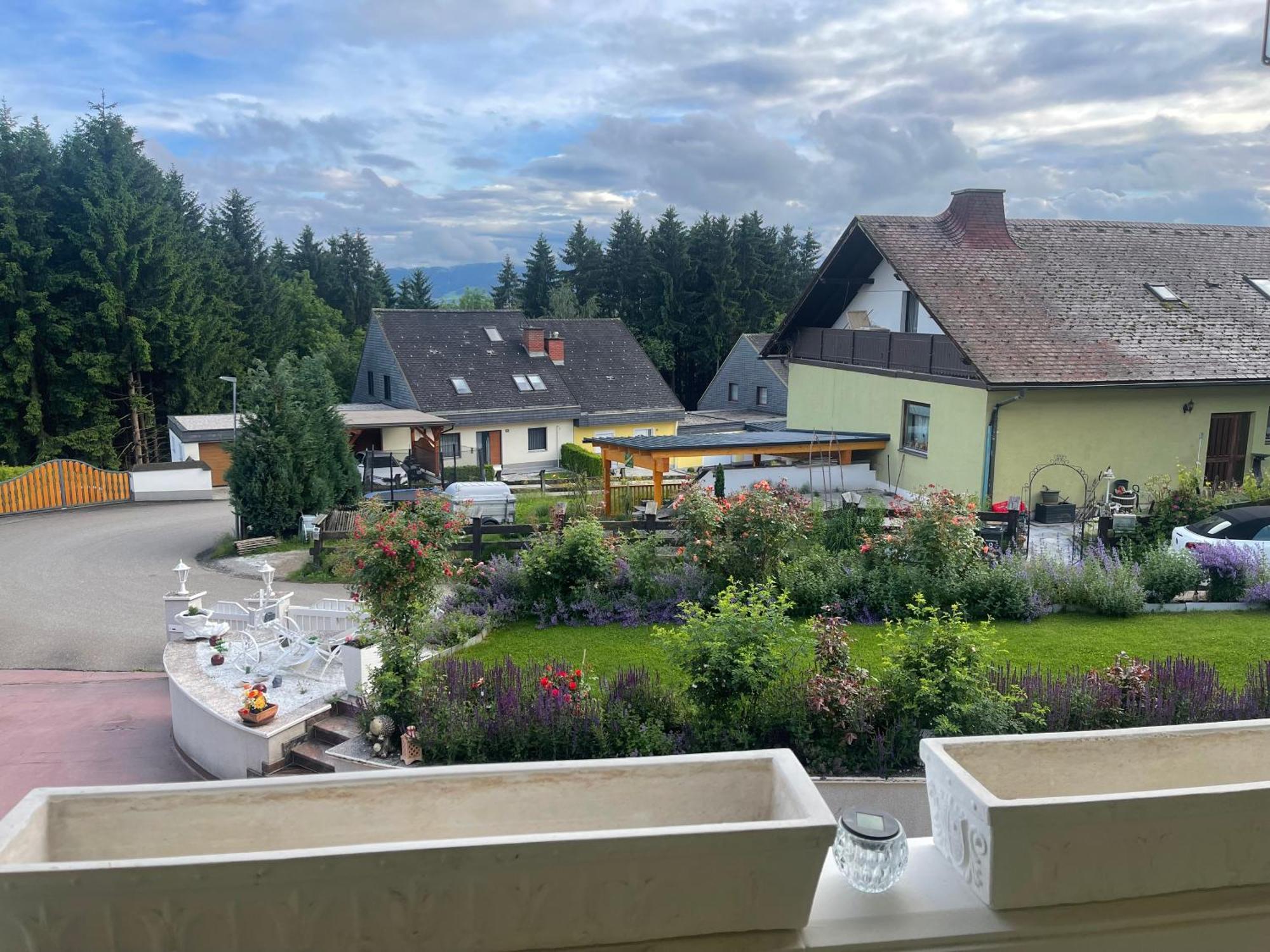 Villa Am Red Bull Ring In Spielberg Spielberg Bei Knittelfeld Bagian luar foto
